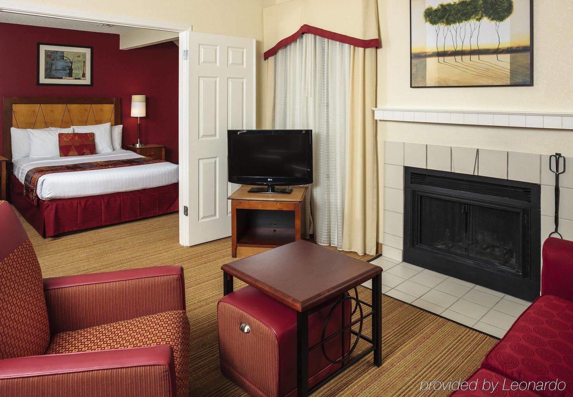 Residence Inn San Jose キャンベル 部屋 写真